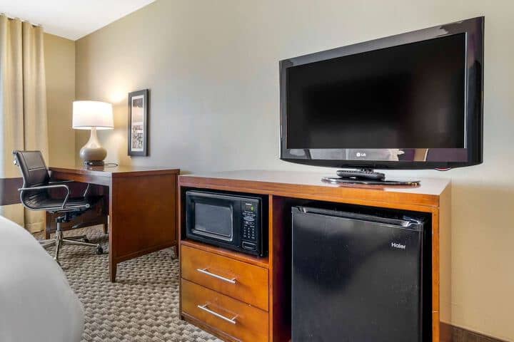 Room 16 of 27